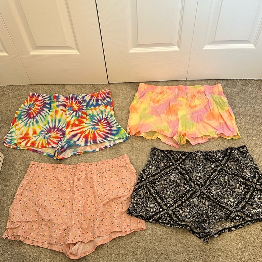 4 pairs Victoria’s Secret Pink sleep shorts size M